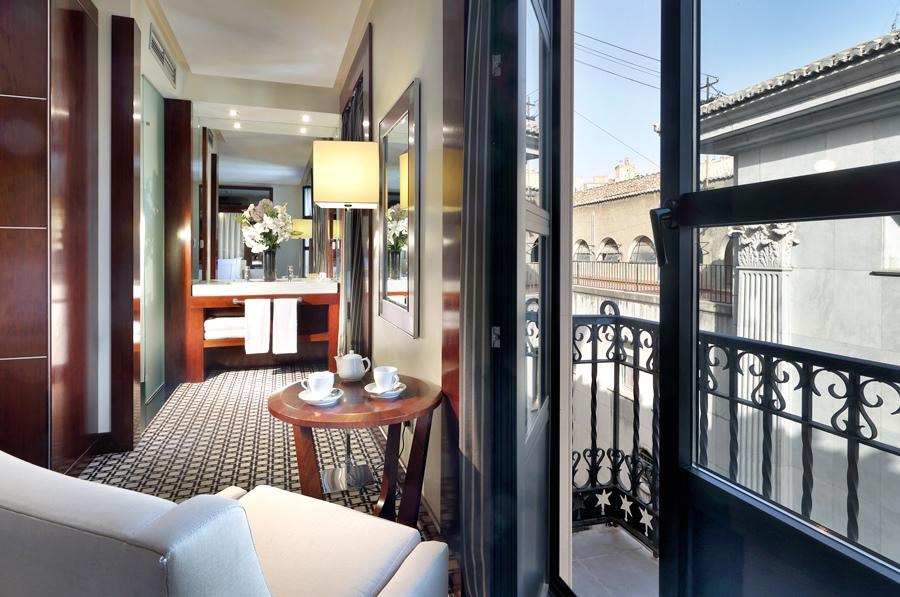 Eurostars Gran Via Ξενοδοχείο Γρανάδα Εξωτερικό φωτογραφία A suite at the hotel