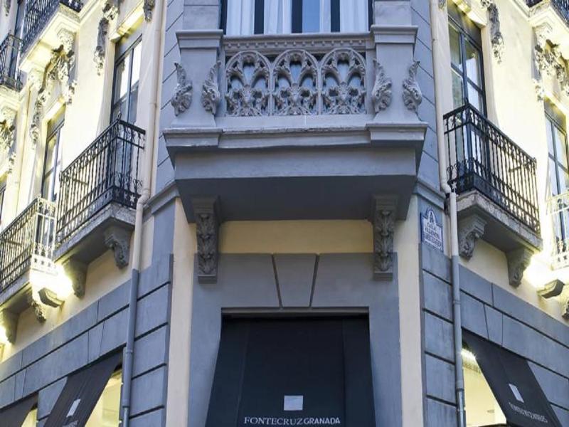 Eurostars Gran Via Ξενοδοχείο Γρανάδα Εξωτερικό φωτογραφία The building's entrance